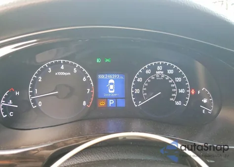 2013 Hyundai Genesis 3.8L z USA, uszkodzony, nr VIN KMHGC4DD4DU219452